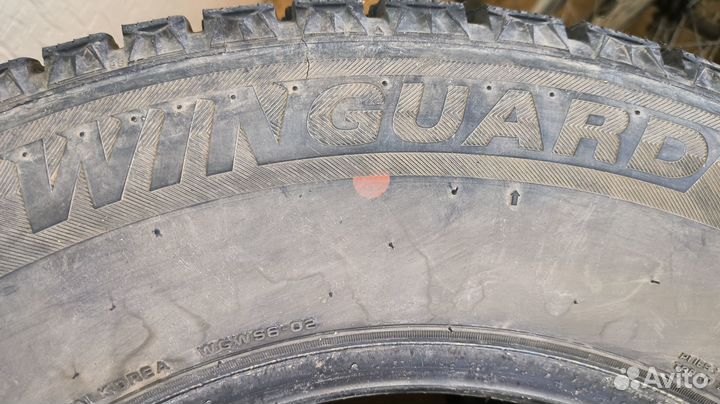 Roadstone Winguard WinSpike SUV 225/70 R16 107