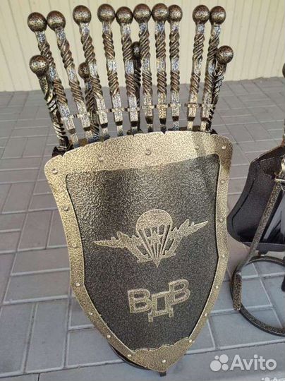 Щит вдв на подарок, подставка для шампуров