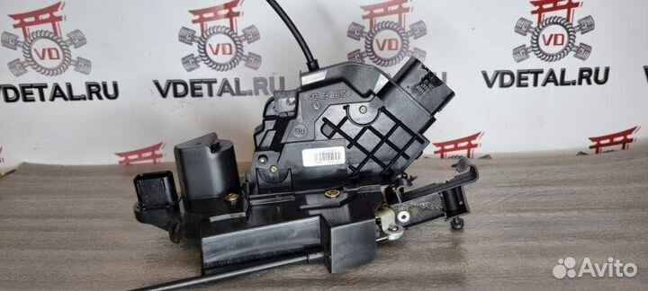 Замок двери передний правый Volvo S80 седан B8444S