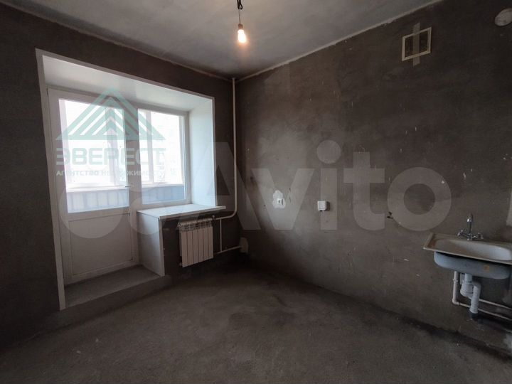 1-к. квартира, 41,7 м², 2/5 эт.