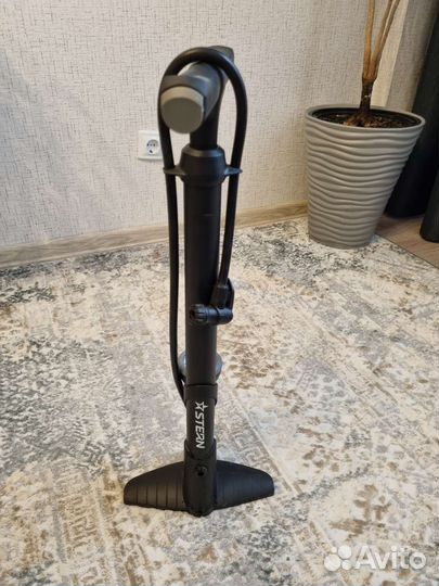 Велосипедный насос с манометром