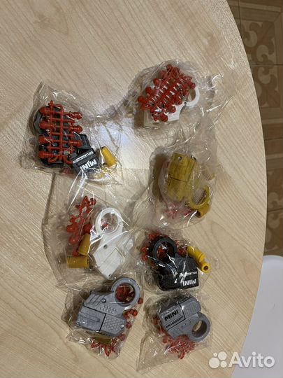 Пистолет игрушечный брелок