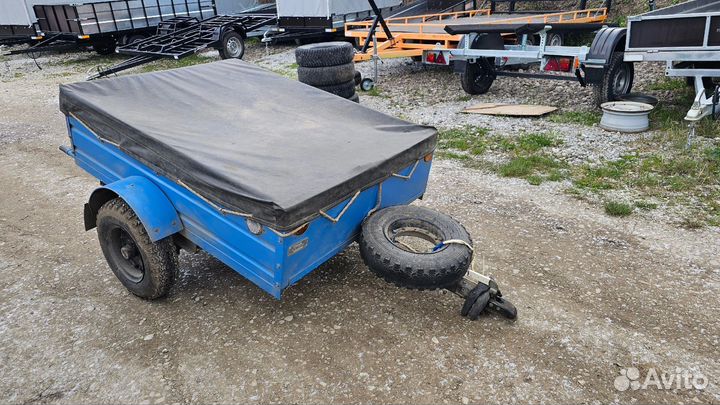 Прицеп к легковому авто,состояние нового