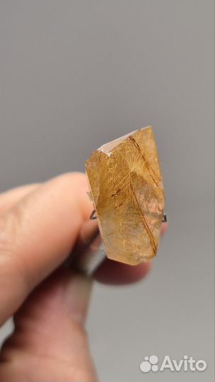 Кварц с рутилом