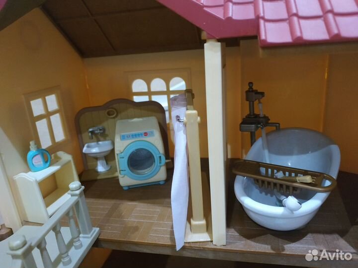 Sylvanian families домик с мебелью и кроликами