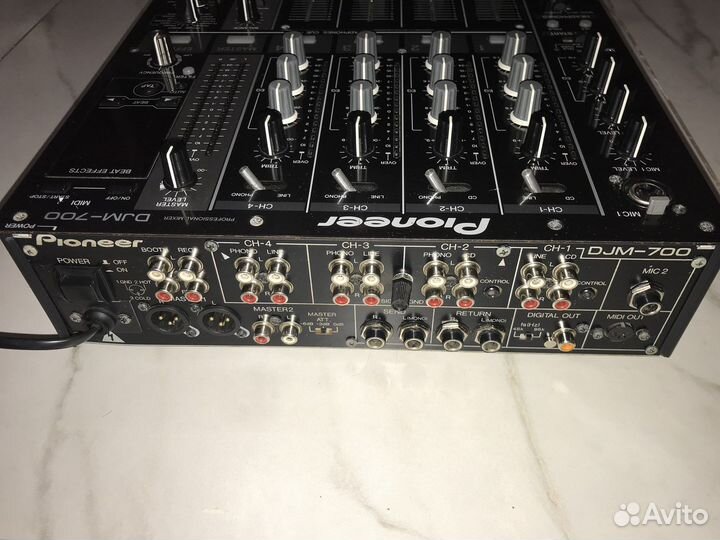 Профессиональный пульт Pioneer DJM-700