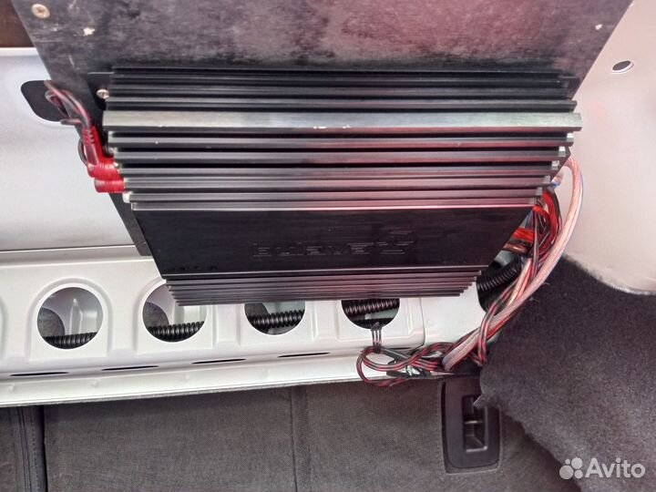 Автомобильный усилитель 4 канала