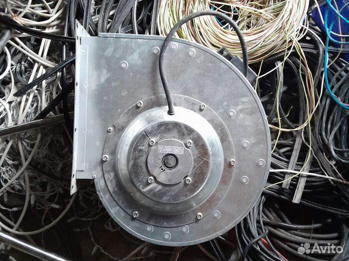 Вентилятор вытяжной бу