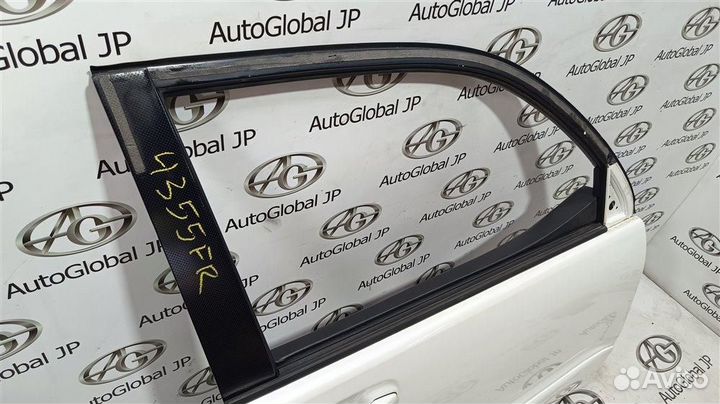 Дверь передняя правая Toyota Hilux Surf