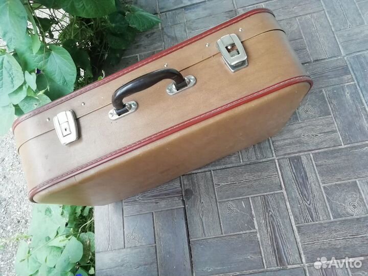 Чемодан в отличном состоянии