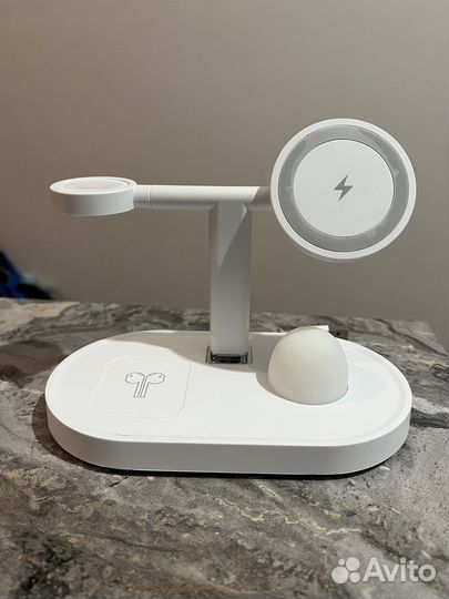 Зарядка на iPhone блок