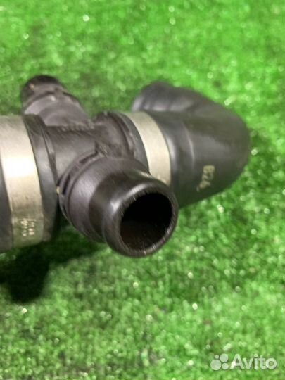 Патрубок радиатора Bmw 5 F10 N20B20B 2012