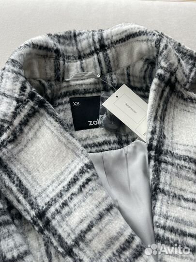Пальто в клетку zolla новое xs