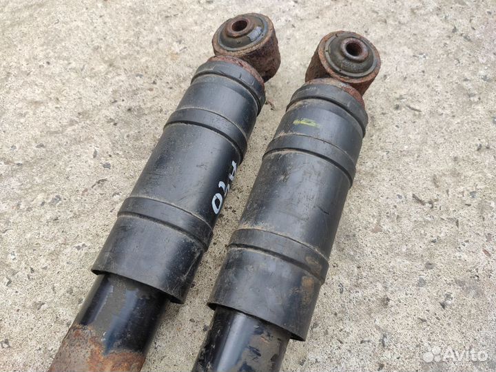 Амортизаторы задние на Opel Combo Meriva A