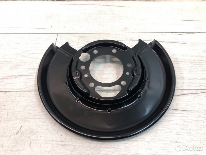 Пыльник тормозного диска задний правый Mercedes
