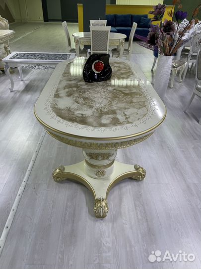 Стол. Столы и стулья