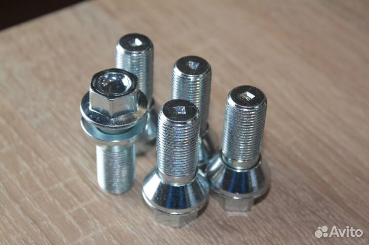 Колесные болты премиум класса Bimecc 15x1.25