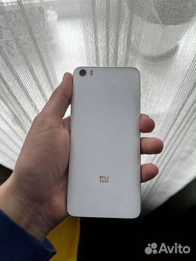 Xiaomi Mi 5, 3/32 ГБ