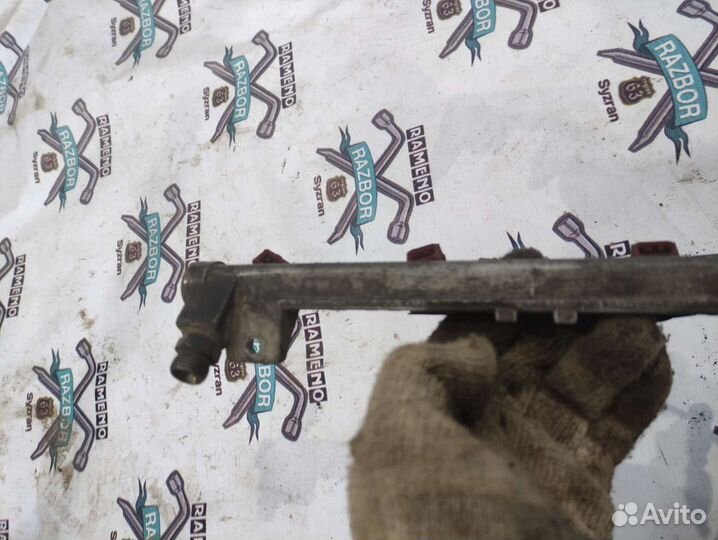 Топливная рампа Opel Vectra B