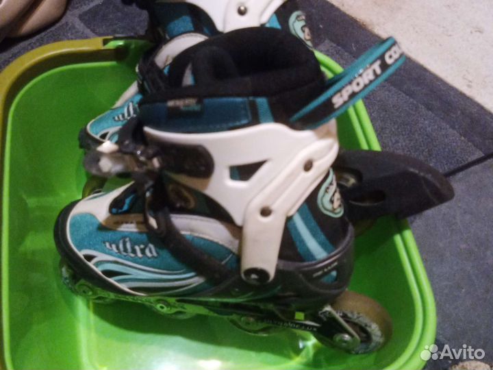 Роликовые коньки