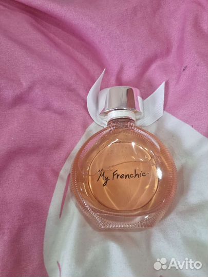 Парфюмерная вода mademoiselle rochas