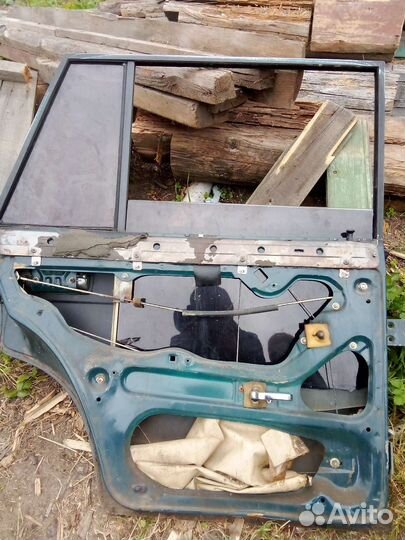 Дверь задняя левая ваз 2104