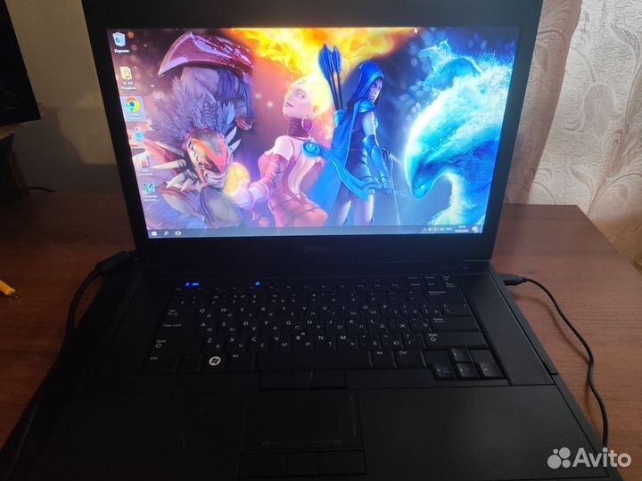 Ноутбук Dell i7 2GB видео 12GB озу SSD