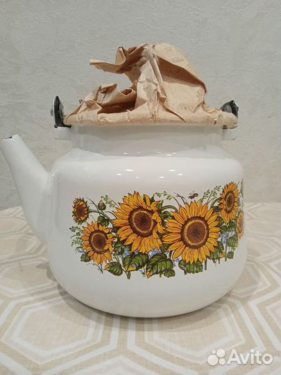 Чайник эмалированный новый