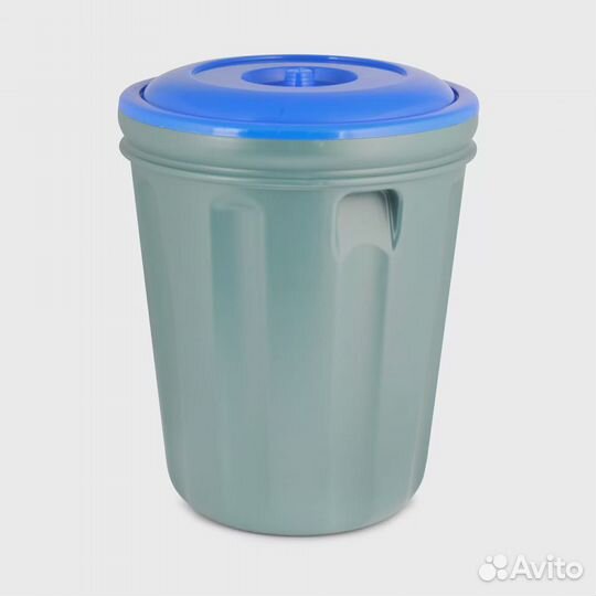 Бак с крышкой новый