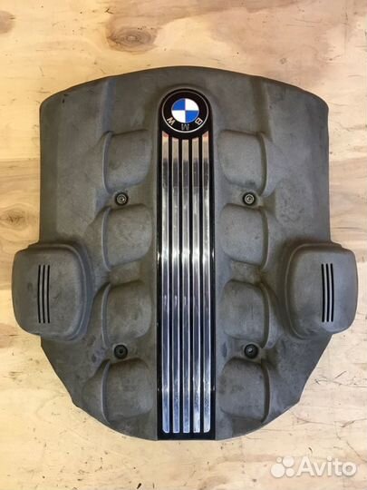 Крышка двс декоративная Bmw X5 E53 N62B44 2005