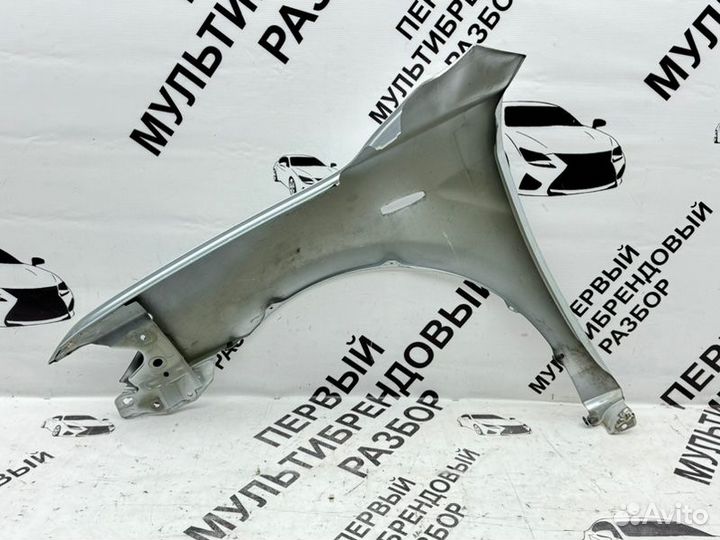 Крыло переднее правое Toyota Camry 40