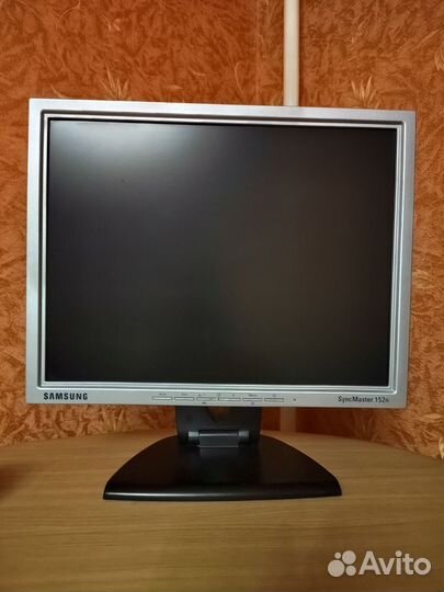 Монитор Samsung