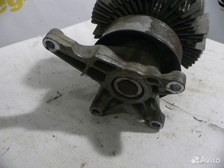 Кронштейн термомуфты toyota Land Cruiser 200 201