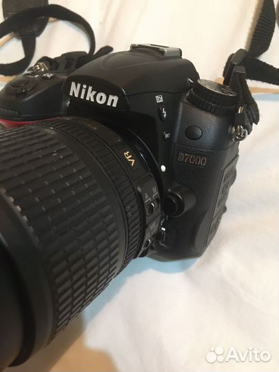 Зеркальный фотоаппарат nikon D7000