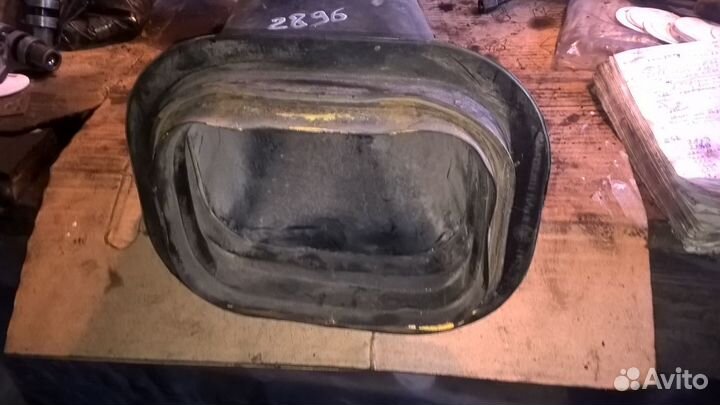 Пыльник рулевого вала б/у для MAN