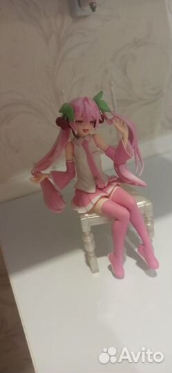 Аниме фигурка Мику