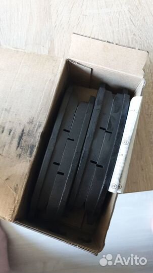 Тормозные колодки передние