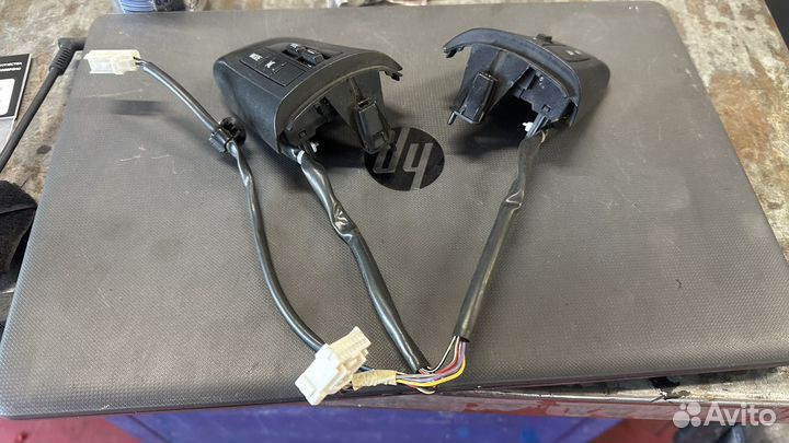 Кнопки управления на руль Mazda 3 BL