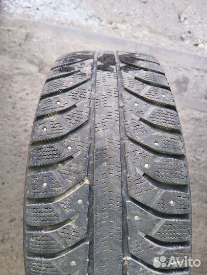 Bridgestone Ice Cruiser 7000 205/65 R15