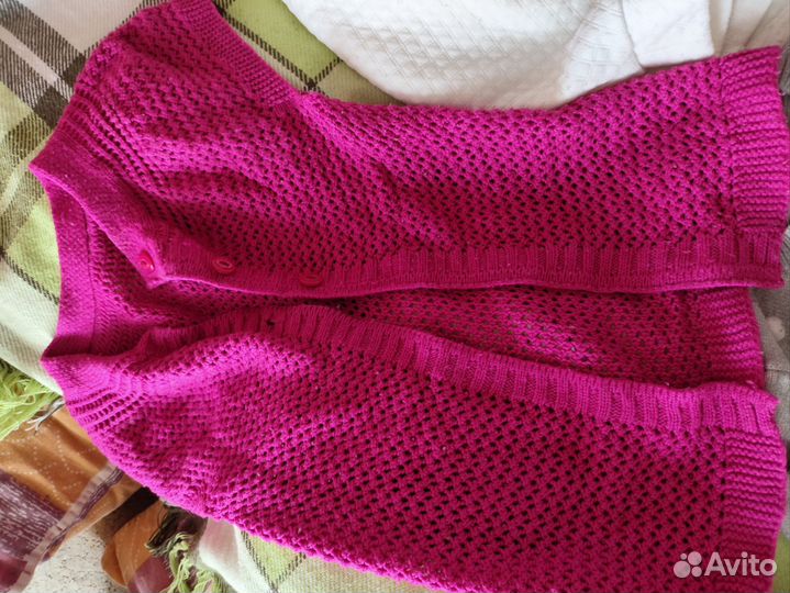 Свитера и безрукавки для девочки 116-122