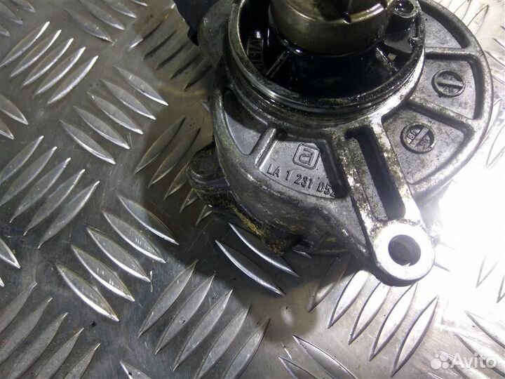 Насос вакуумный Мерседес Vito Viano W639