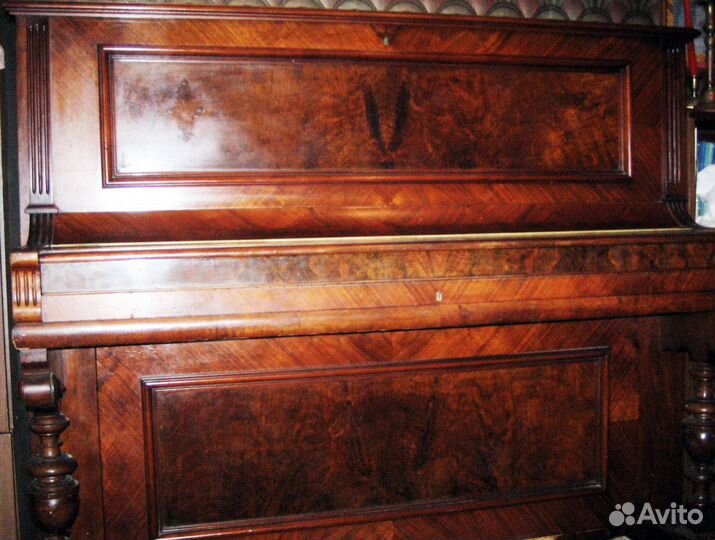 Старинное фортепиано (антиквариат), Красное дерево