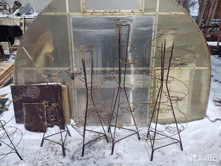 Подставка для цветов напольная металлическая