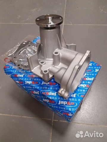 Водяная помпа 4D56