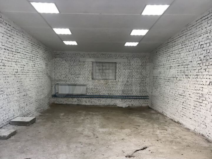Гараж, > 30 м²