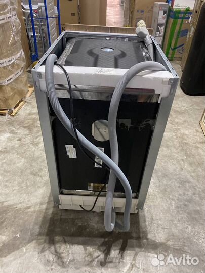 Встраиваемая посудомоечная машина Hotpoint-Ariston