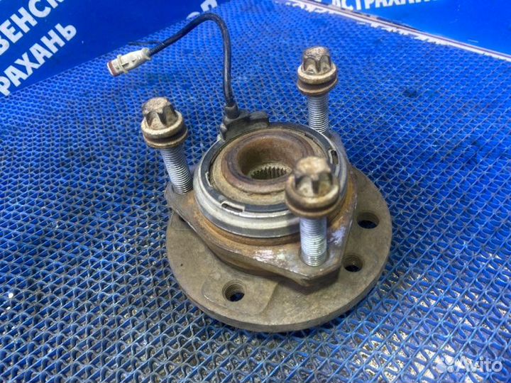 Передняя ступица Opel Astra Gtc купе Z18XER 2008