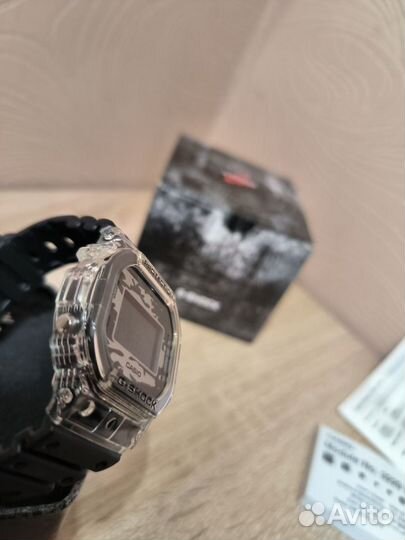 Часы Casio G-Shock DW-5600SKC-1E (Оригинал)