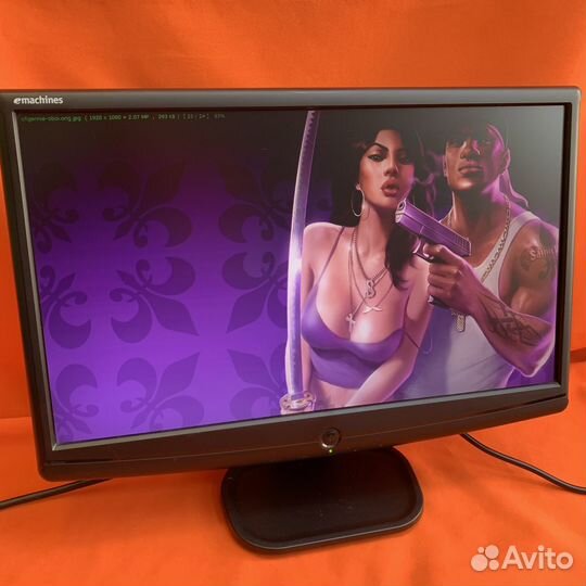 Безупречный Монитор для развлечений и работы