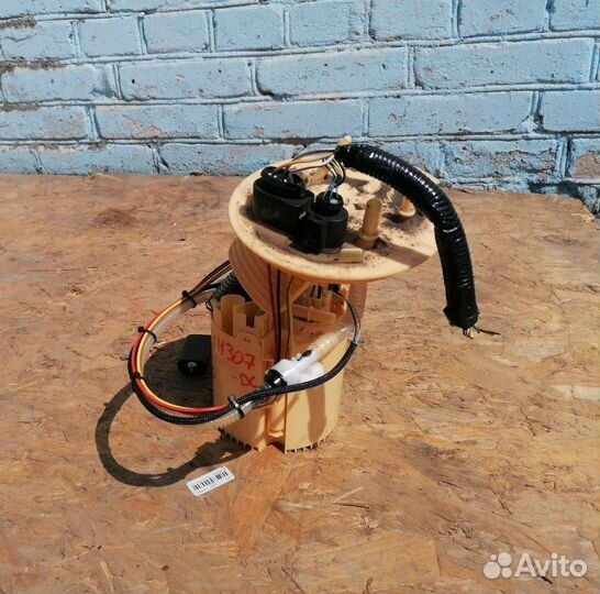 Насос топливный в бак Land Rover Range Rover Velar